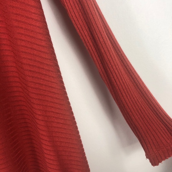 We The Free M Lover Ribbed Split Thermal Top NWOT - Picture 6 of 10